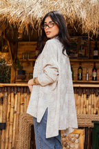 Oversized blouse beige